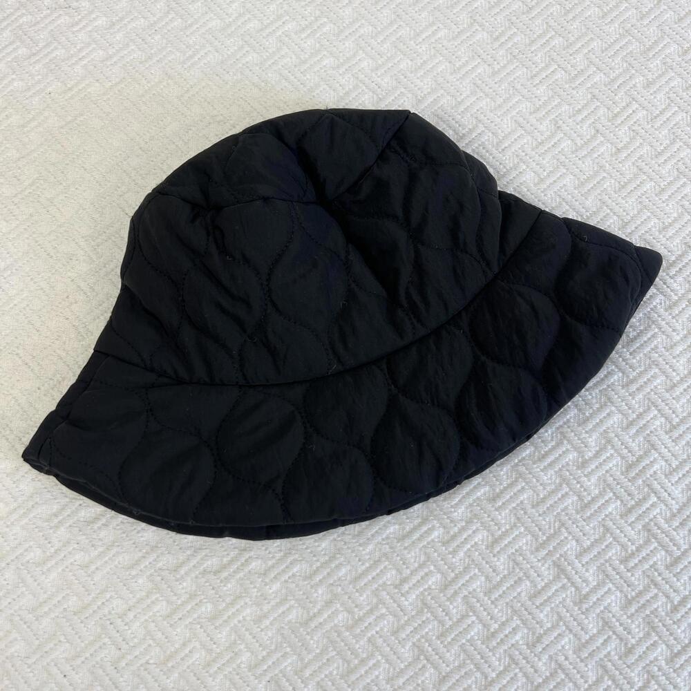 Zara Women's Small Washed Black Quilted Nylon Bucket Hat 3920/211